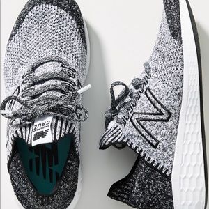 NEW IN BOX New Balance Motif Tennis Shoes. Size 6